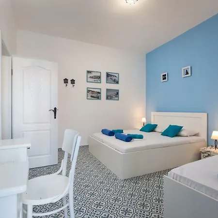 Porat Vela * Podgora